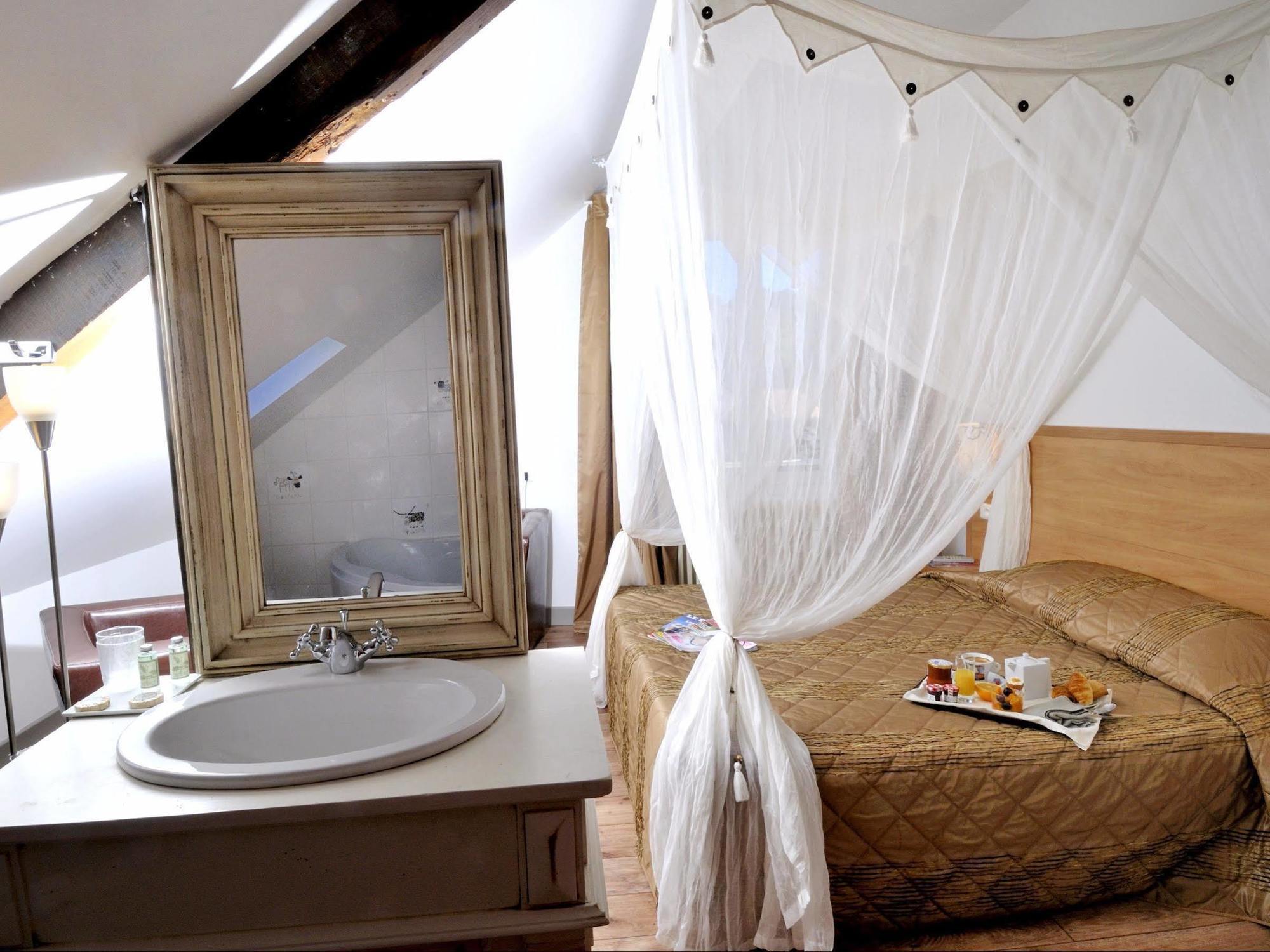 Contact Hotel Le Relais De Vellinus Beaulieu-sur-Dordogne Exterior foto